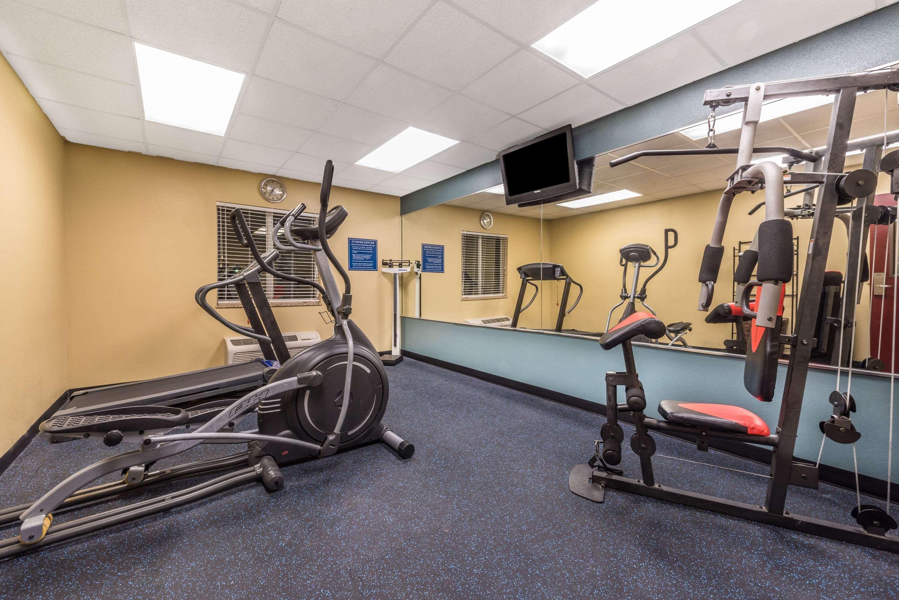 Days Inn By Wyndham Rockdale Texas Luaran gambar