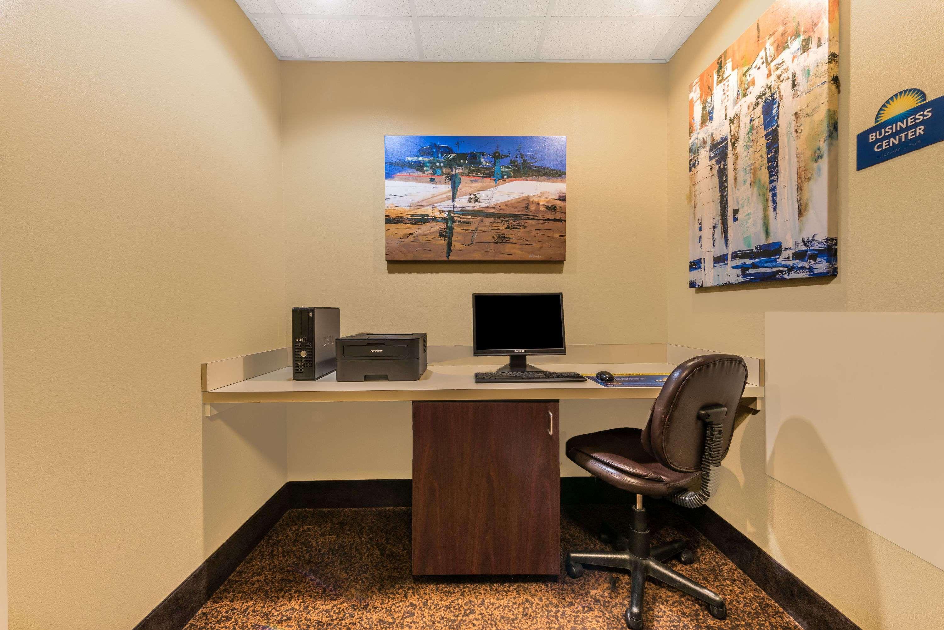 Days Inn By Wyndham Rockdale Texas Luaran gambar